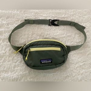 Patagonia Ultralight Black Hole 1L Hip Pack